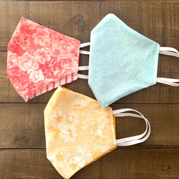 Reversible 100% Cotton Face Masks - Picture 2 of 9